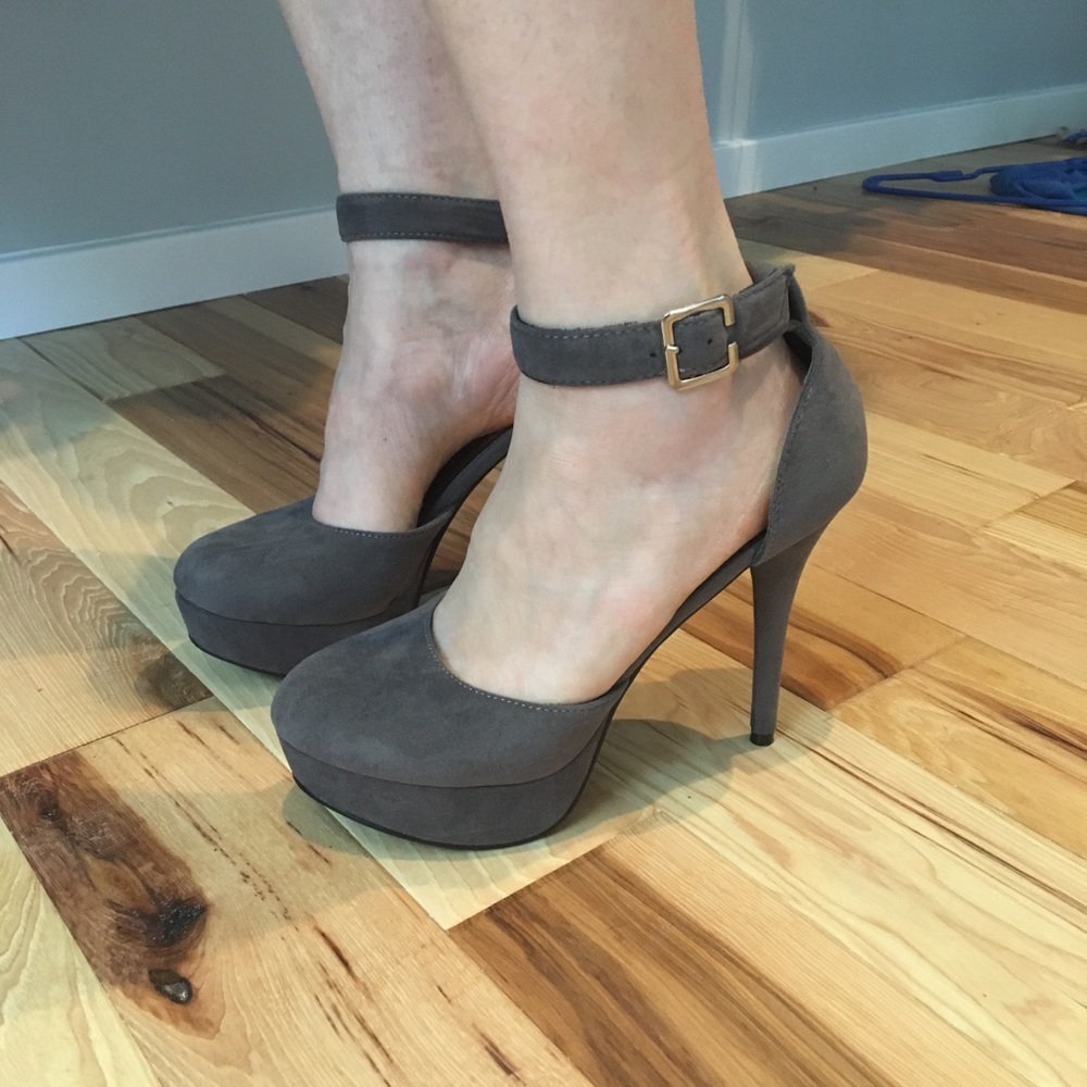 Gray heels